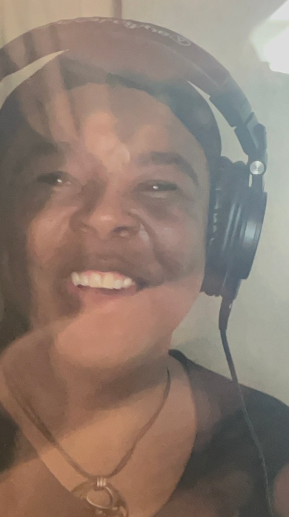 Yôlee with surprised look